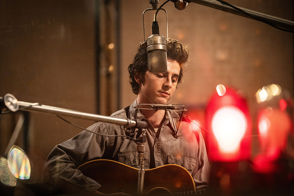 A COMPLETE UNKNOWN, Timothee Chalamet as Bob Dylan, 2024. ph: Macall Polay /© Searchlight Pictures /Courtesy Everett Collection