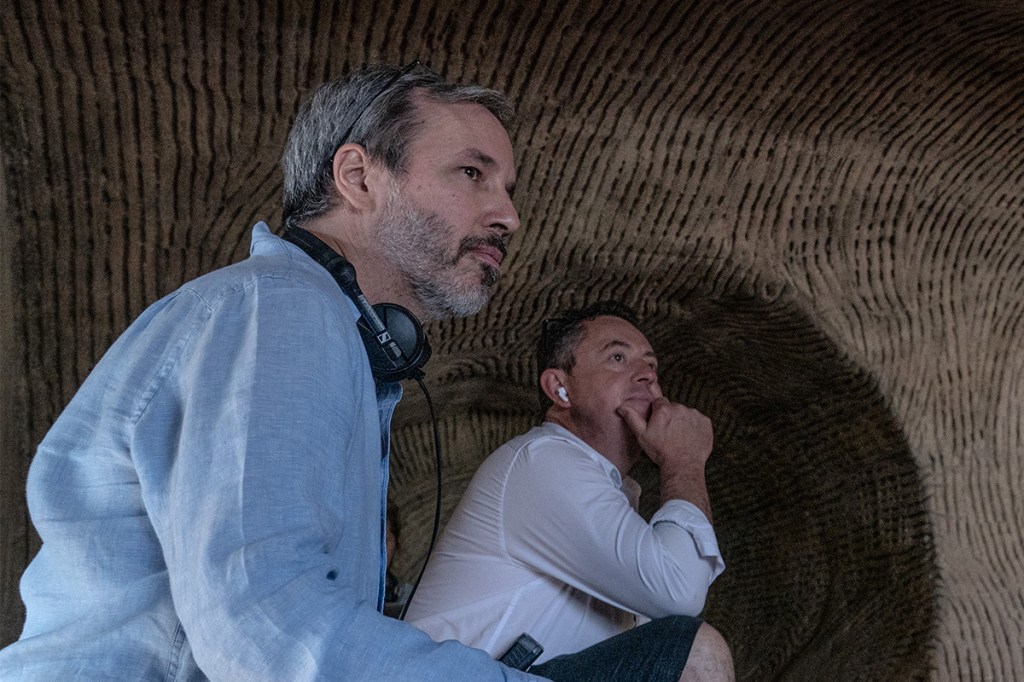 DUNE: PART TWO
Director/Writer/Producer DENIS VILLENEUVE and Director of Photography GREIG FRASER on the set
Credit: Niko Tavernise/Warner Bros.