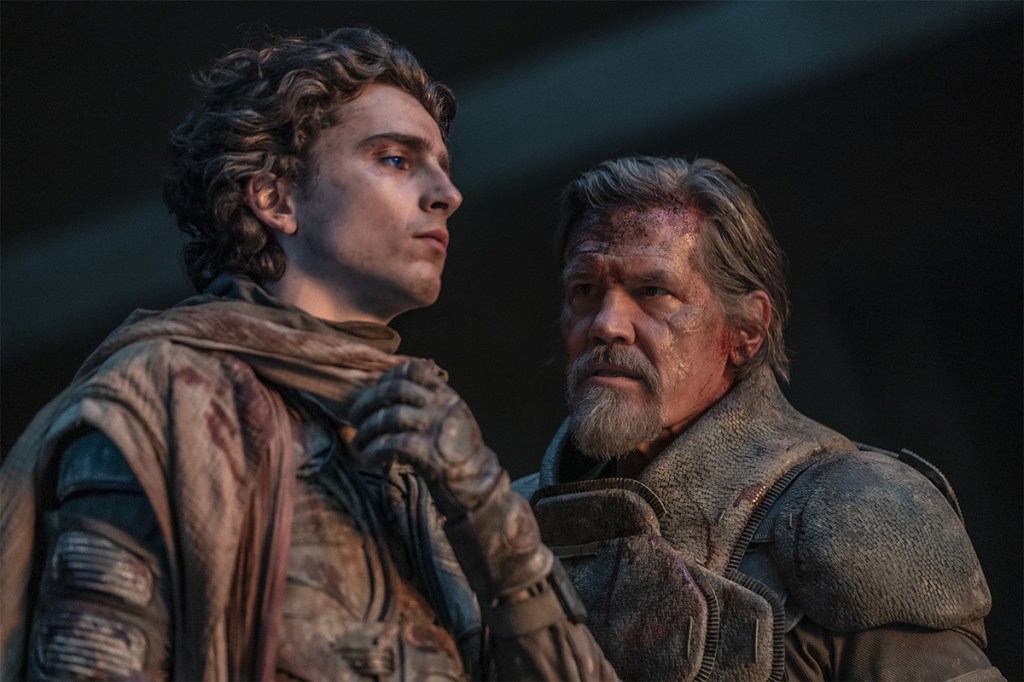 DUNE: PART TWO
L-r) TIMOTHÉE CHALAMET as Paul Atreides and JOSH BROLIN as Gurney Halleck 
Credit: Niko Tavernise/Warner Bros.